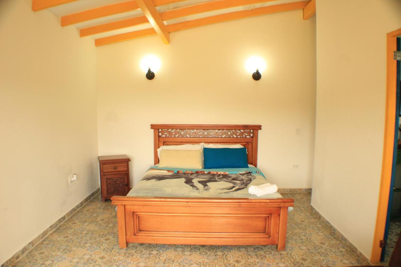 Alegria Hostel Boutique Guatape Bagian luar foto